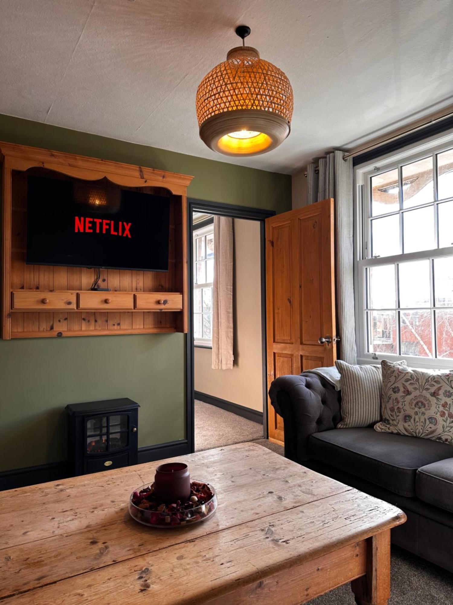 The Hideaway - Stratford Upon Avon - Central - Free Offstreet Parking - 2 Bedroom Luxury Apartment Екстер'єр фото